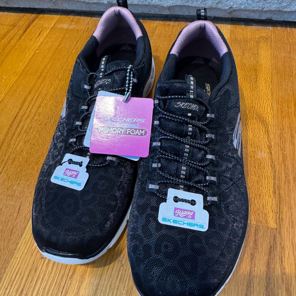 Sketchers | women’s tennis shoes size 9